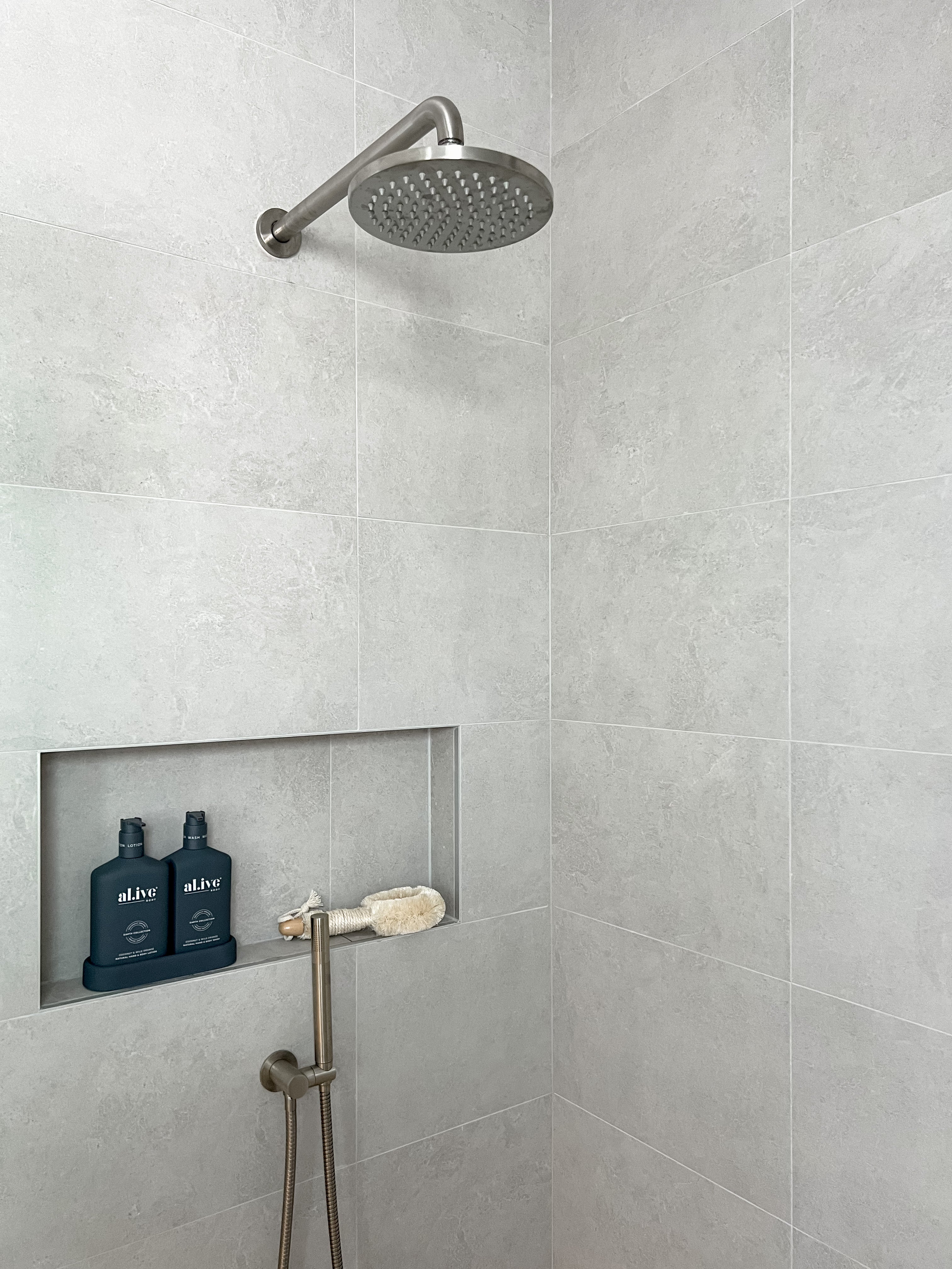 Rectified vs Non-Rectified Tiles