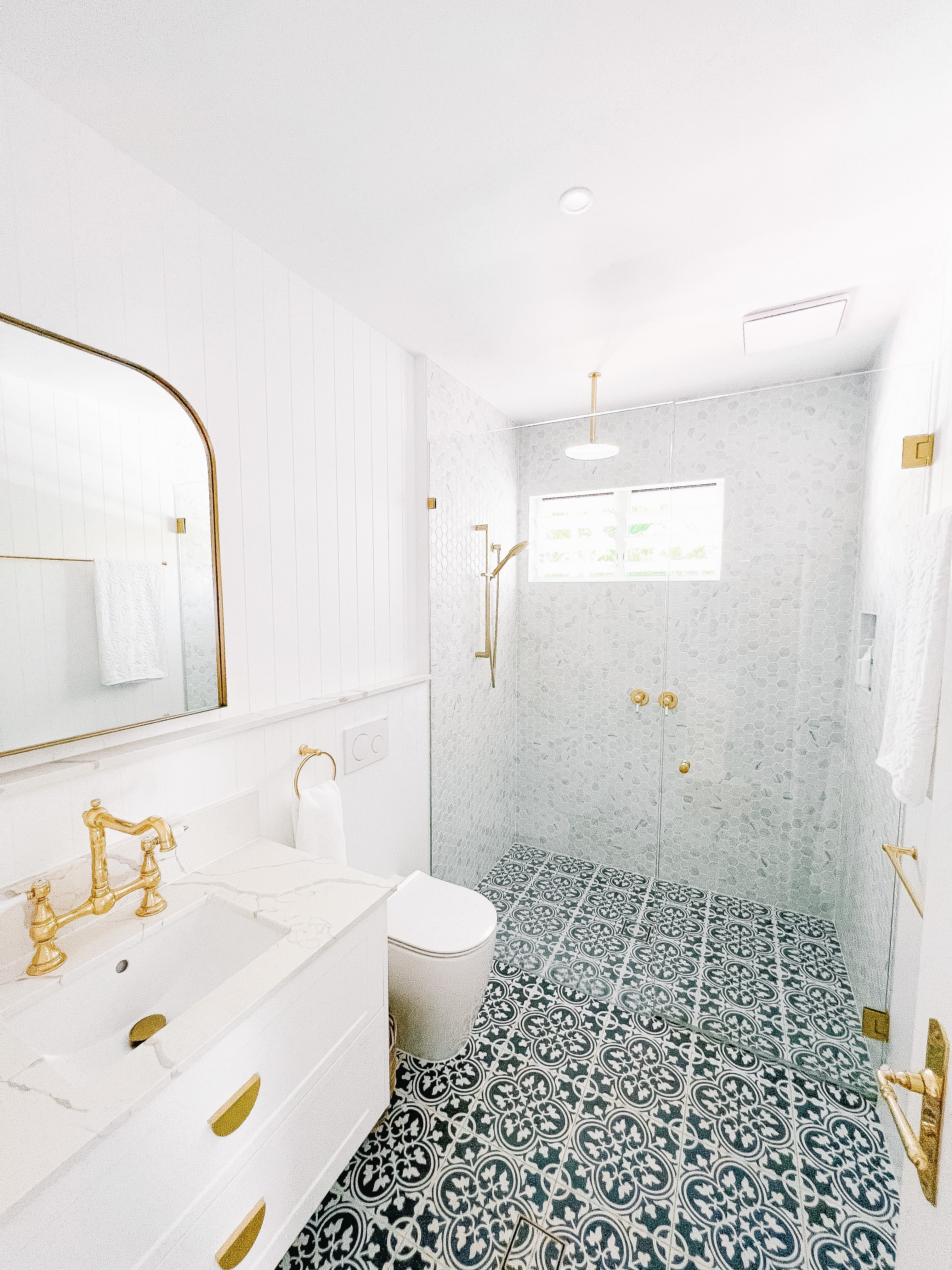 Sarsha - Real Life Reno: bathroom transformation with Tile Cloud