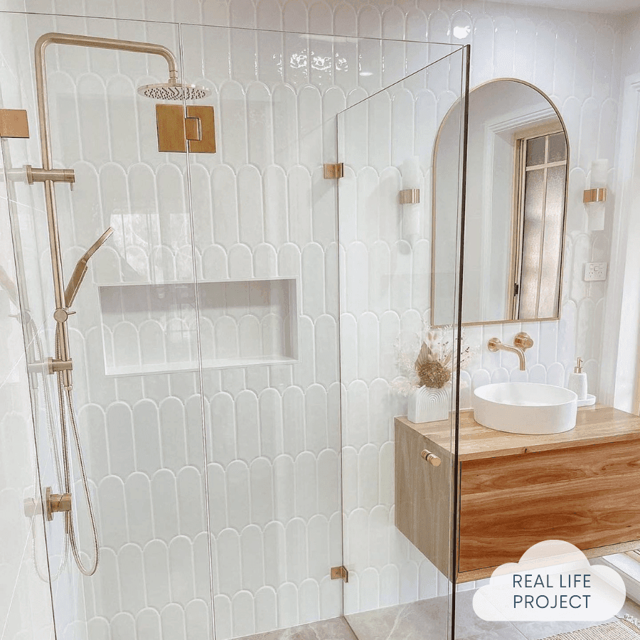 Fitzroy Gloss White Feather Tile