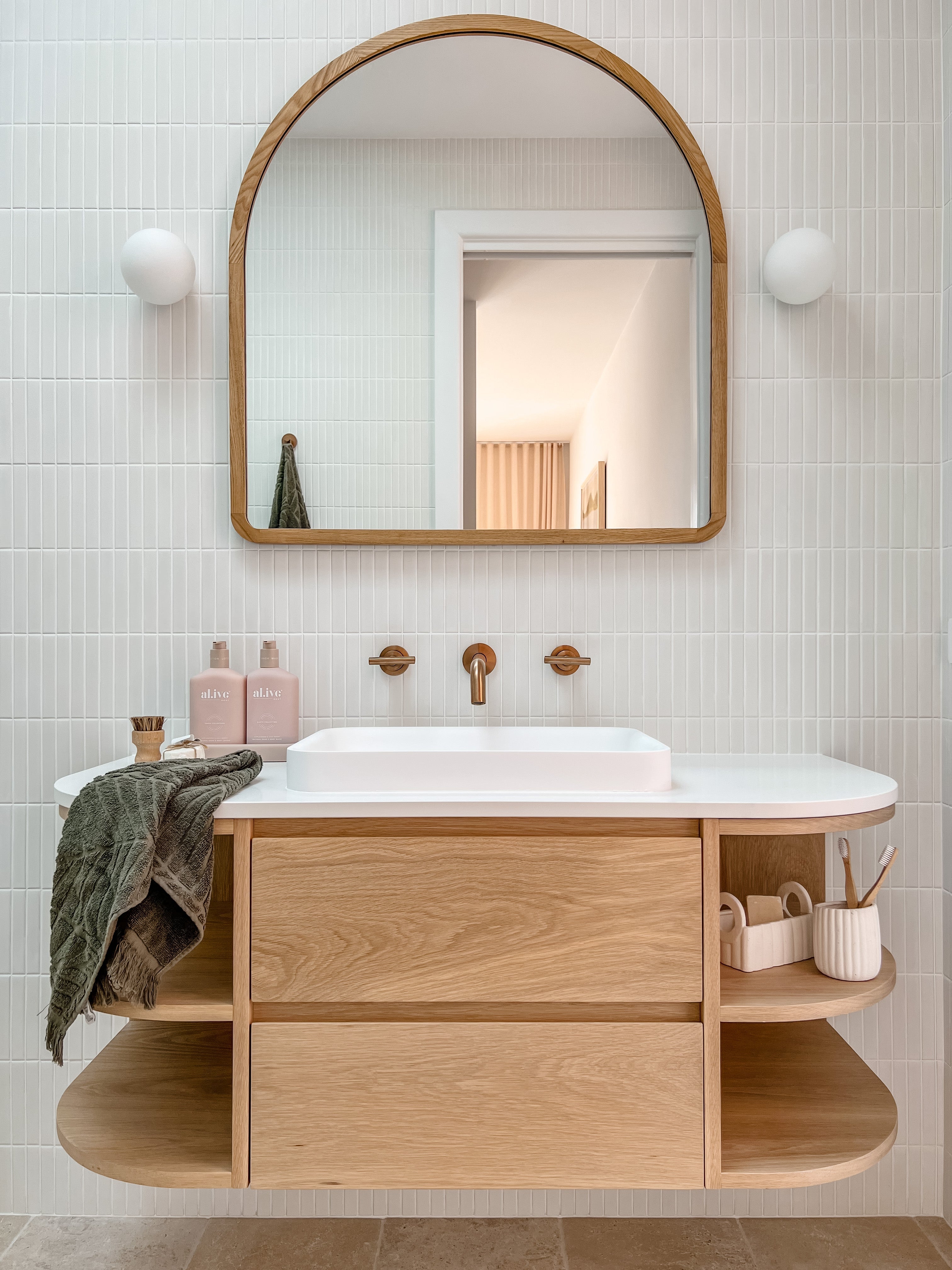 Mid-Century Modern Bathroom Design Inspiration