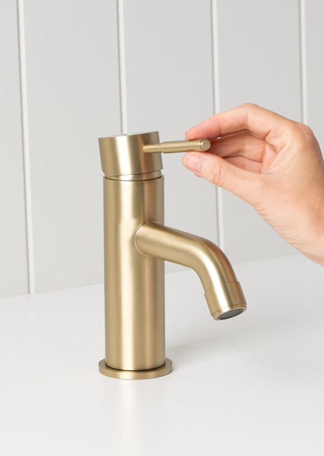 TileCloud TAPWARE Melbourne Short Basin Mixer Brushed Brass