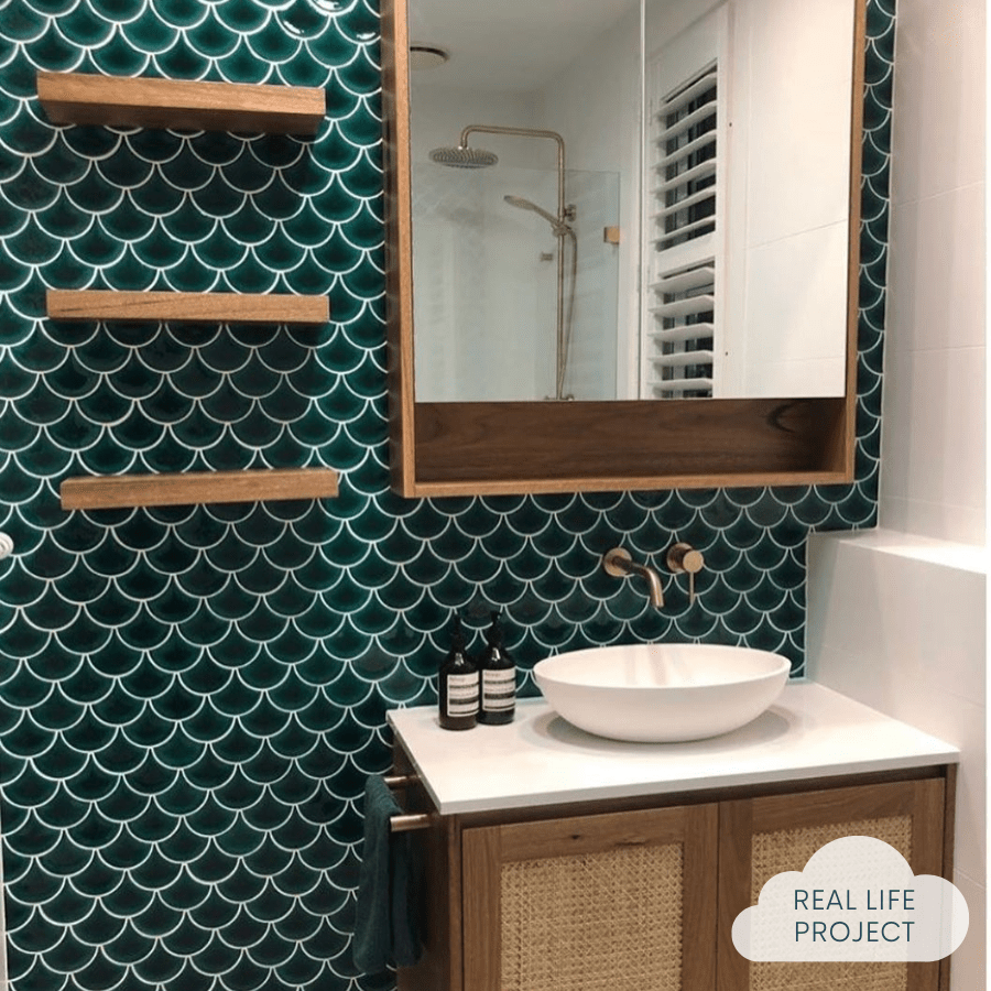 Pacific Greenwood TILE Coral Bay Gloss Teal Fish Scale Tile