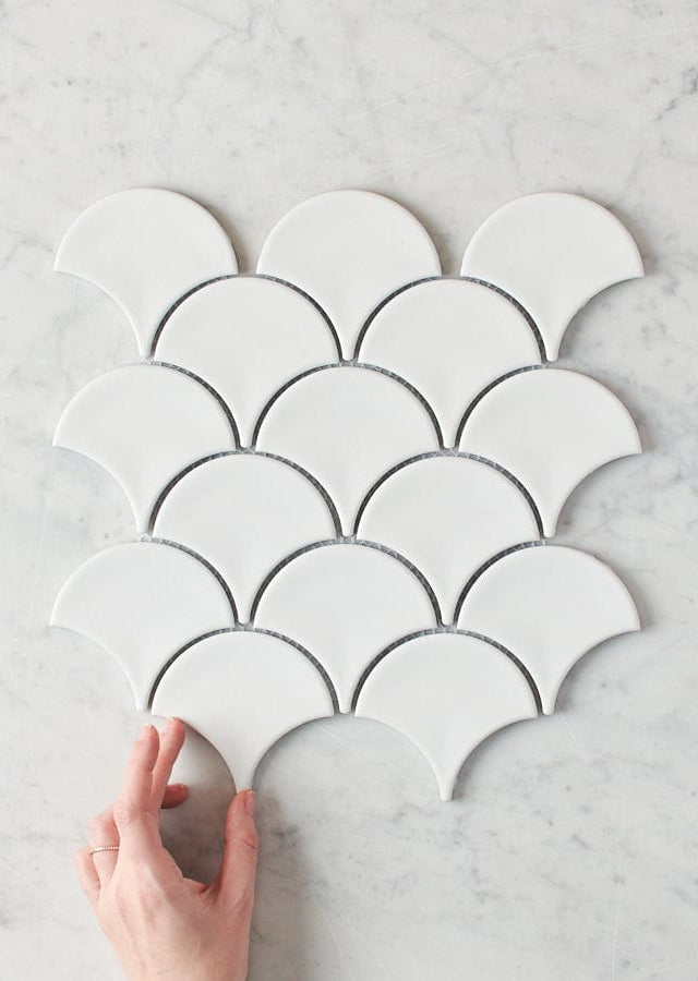Pacific Greenwood TILE Coral Bay Gloss White Fish Scale Tile